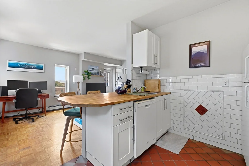 1 bed, 1 bath apartment for rent at 105 W Fourth St Unit 4A, South Boston — photo 11 of 16