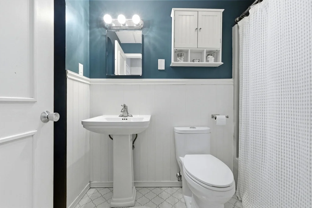 1 bed, 1 bath apartment for rent at 105 W Fourth St Unit 4A, South Boston — photo 10 of 16