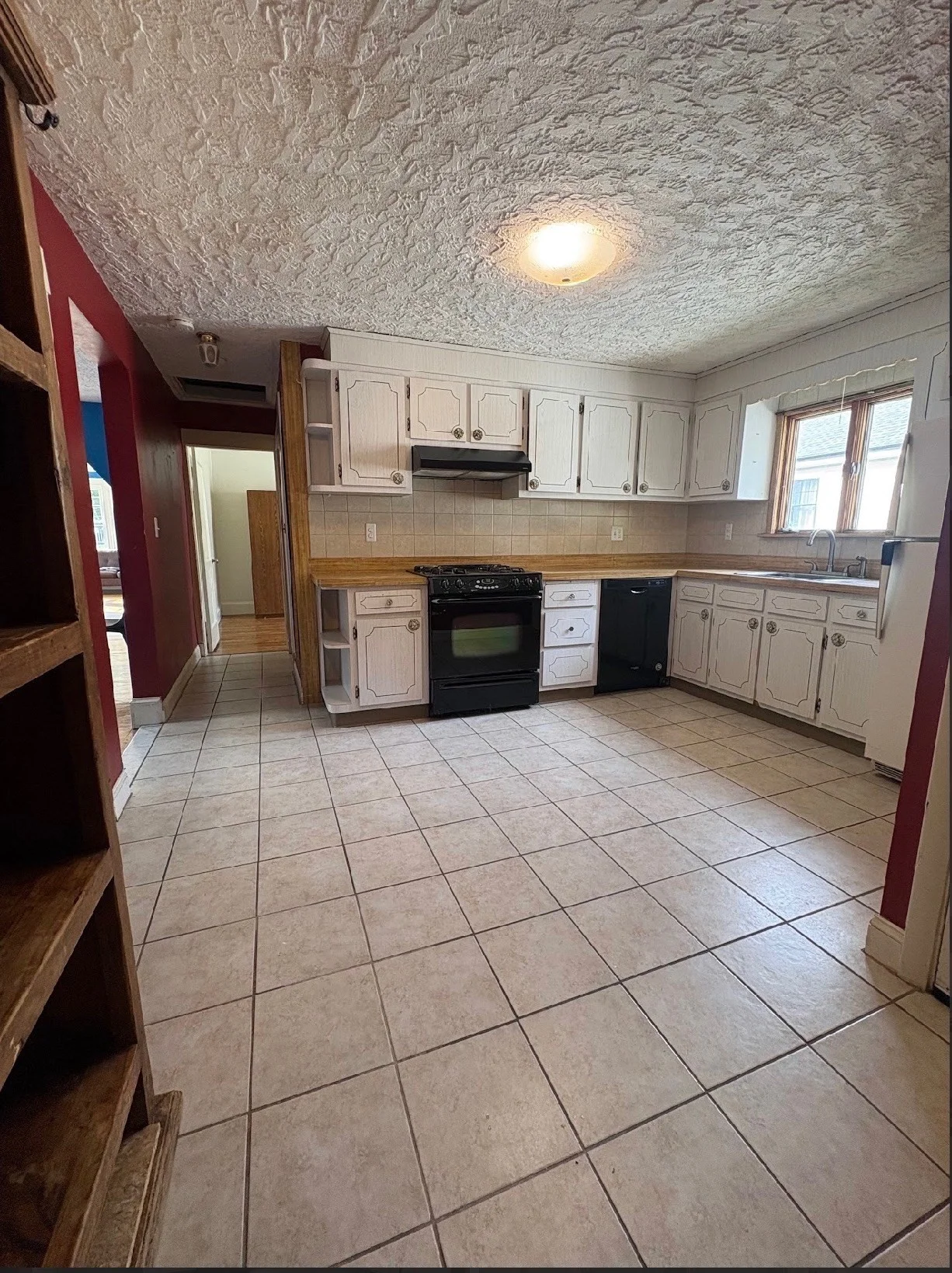 3 bed, 1 bath apartment for rent at 105 Warwick Rd Unit 2, West Newton — photo 9 of 10