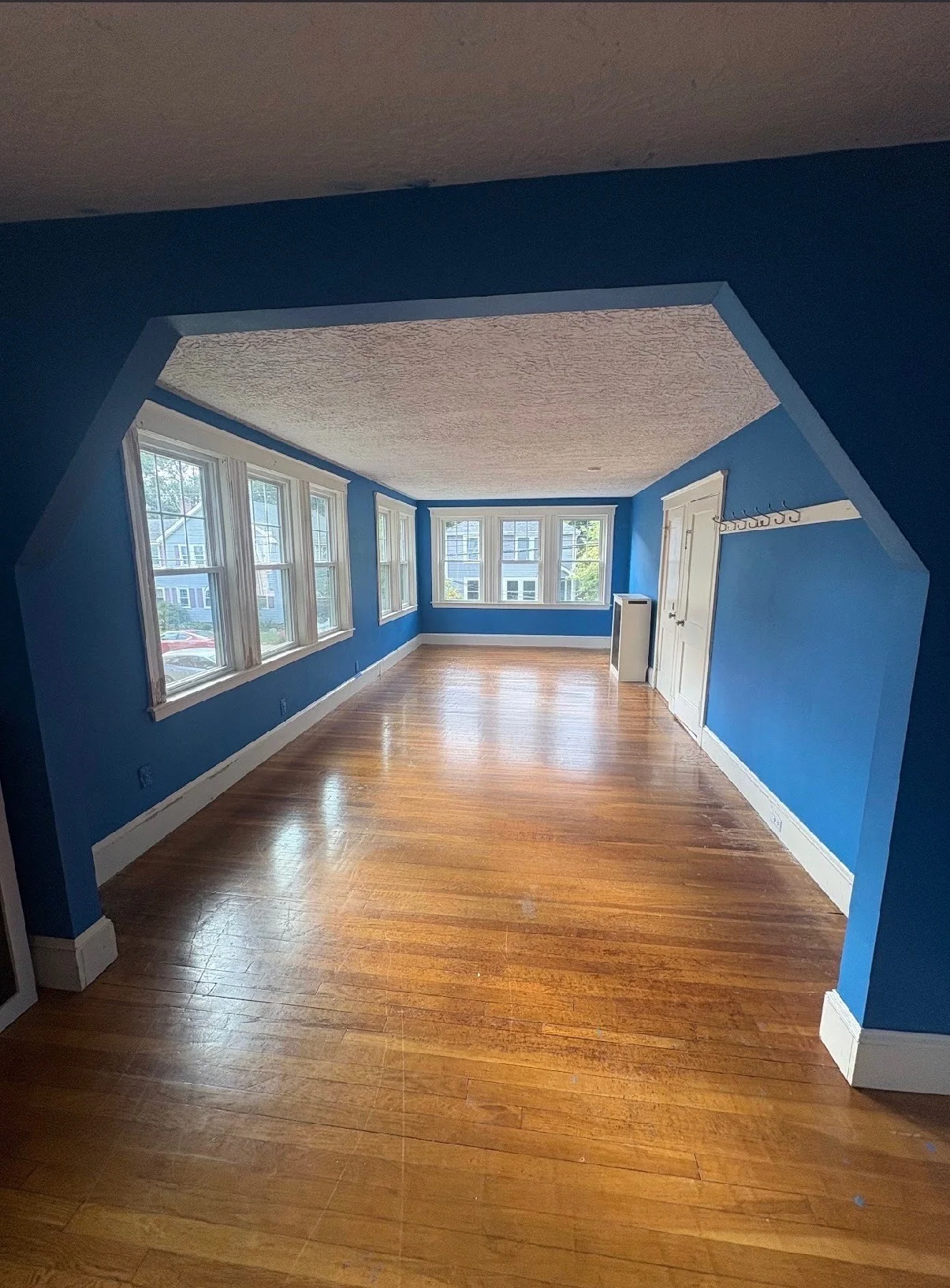 3 bed, 1 bath apartment for rent at 105 Warwick Rd Unit 2, West Newton — photo 2 of 10