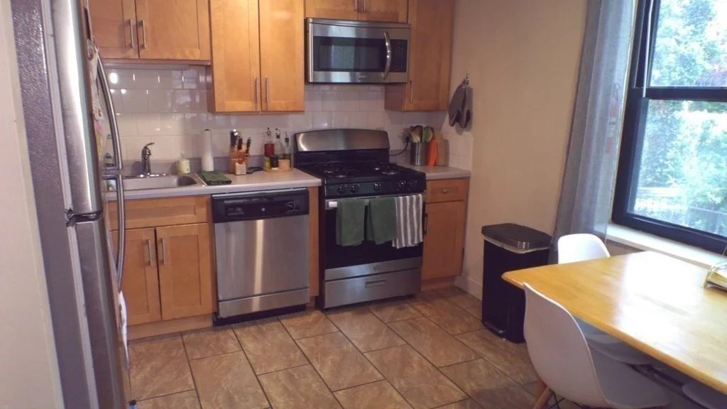 4 bed, 1 bath apartment for rent at 105 West Concord St Unit 2, South End — photo 22 of 33