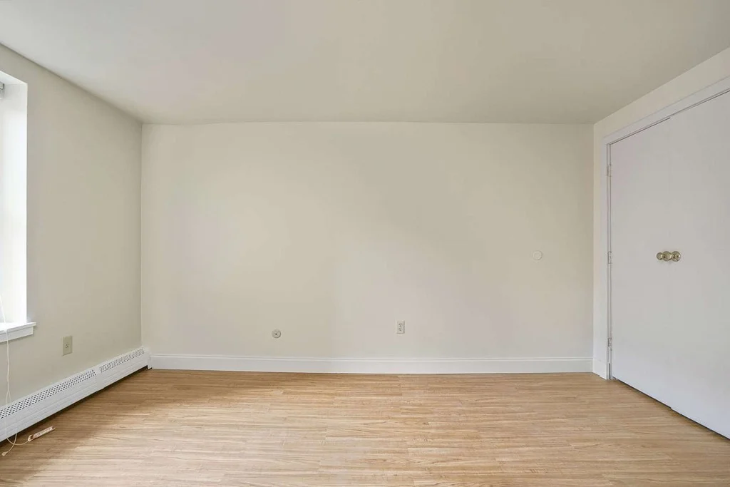 4 bed, 1 bath apartment for rent at 105 West Concord St Unit 2, South End — photo 8 of 33