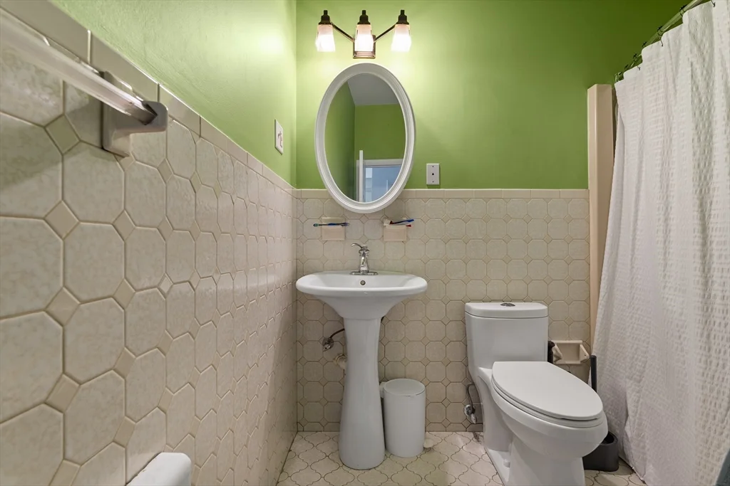 2 bed, 1 bath apartment for rent at 105 West Fourth St Unit 3B, South Boston — photo 3 of 4