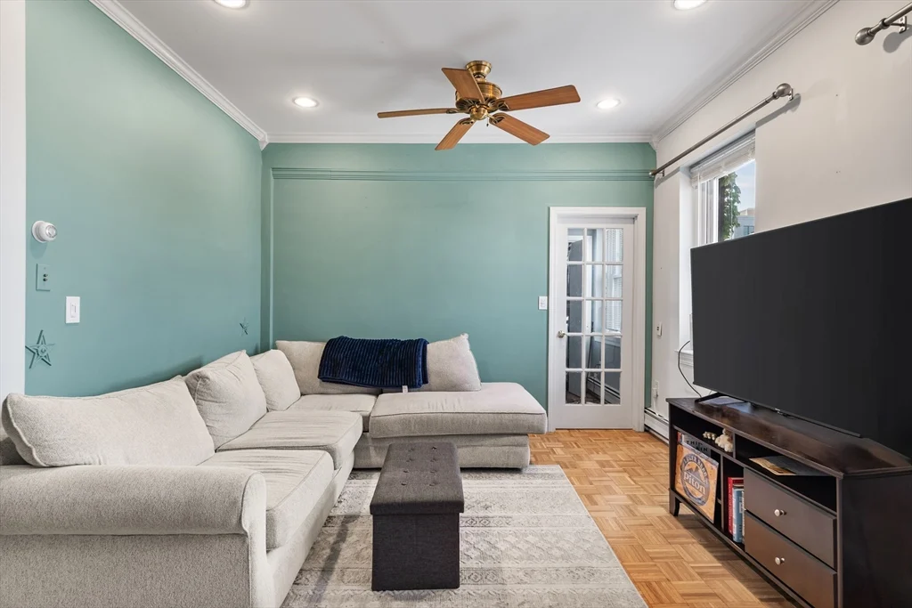 2 bed, 1 bath apartment for rent at 105 West Fourth St Unit 3B, South Boston — photo 2 of 4