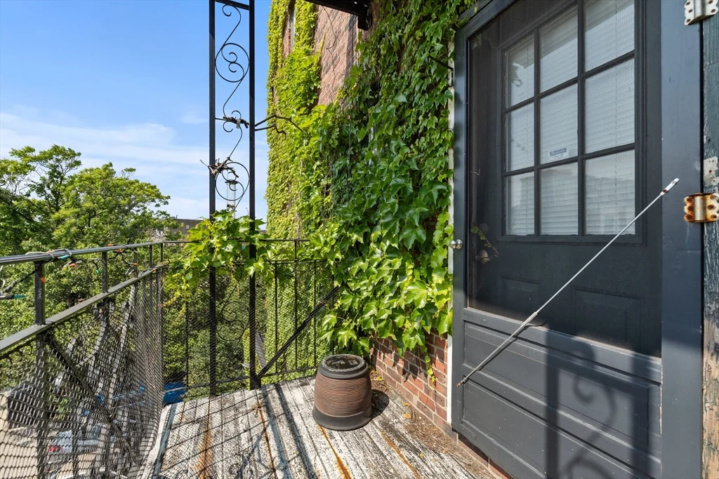 2 bed, 1 bath apartment for rent at 105 West Fourth St Unit 3B, South Boston — photo 4 of 4