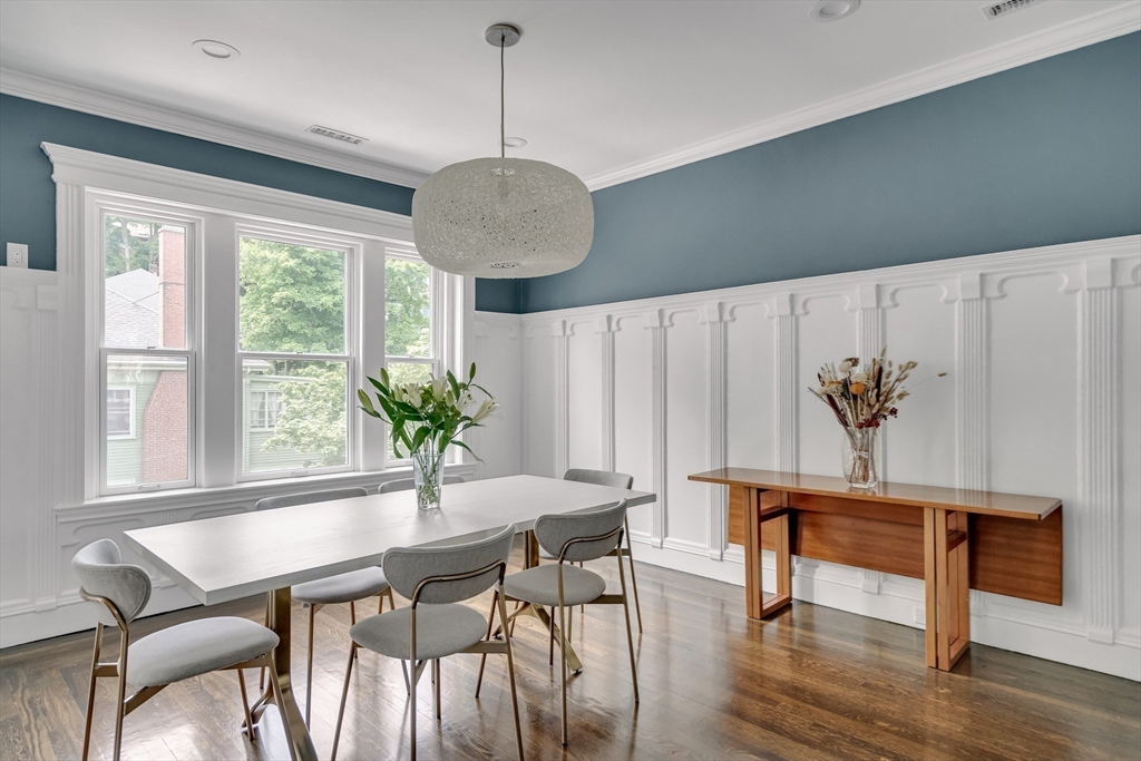 3 bed, 2 bath apartment for rent at 105 Winchester St Unit 3, Coolidge Corner — photo 3 of 15