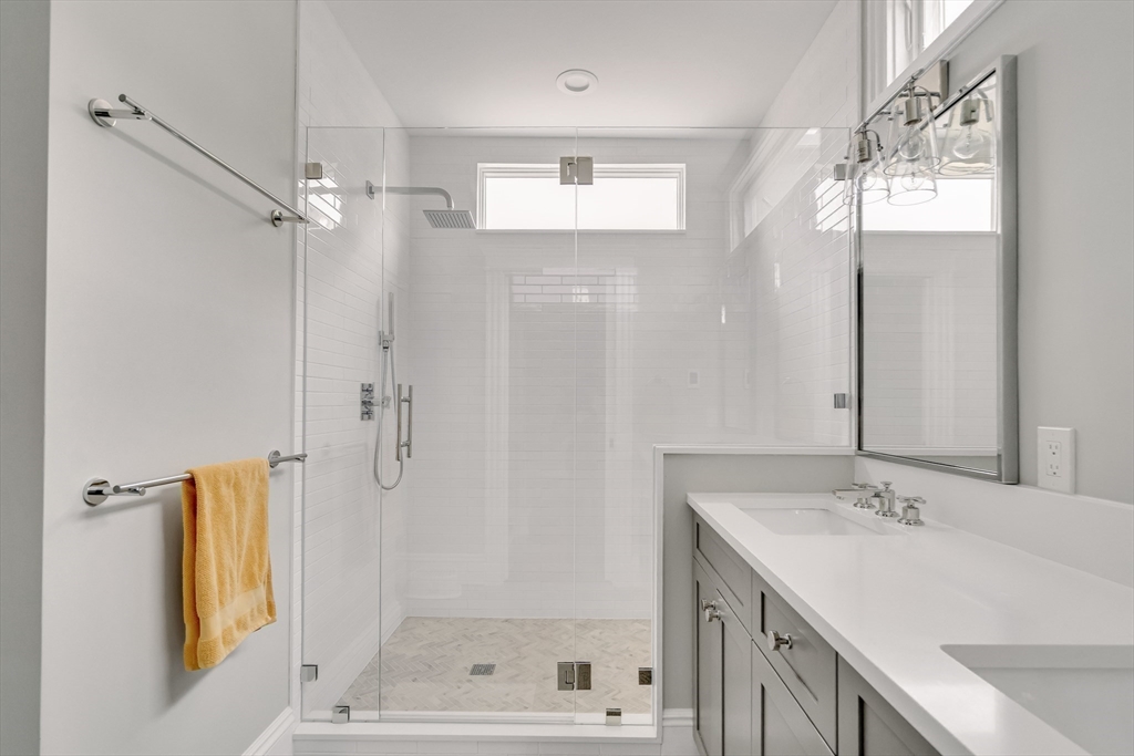 3 bed, 2 bath apartment for rent at 105 Winchester St Unit 3, Coolidge Corner — photo 10 of 15
