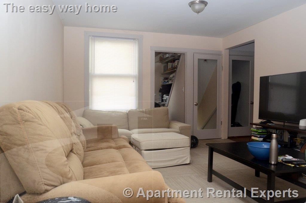 2 bed, 1 bath apartment for rent at 105 Winter St, East Cambridge — photo 2 of 13