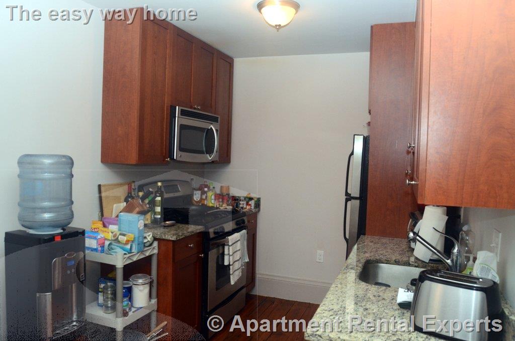 2 bed, 1 bath apartment for rent at 105 Winter St, East Cambridge — photo 3 of 13