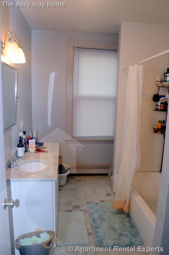 2 bed, 1 bath apartment for rent at 105 Winter St, East Cambridge — photo 8 of 13