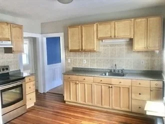 2 bed, 1 bath apartment for rent at 105 Wrentham St Unit 2, Dorchester — photo 10 of 11