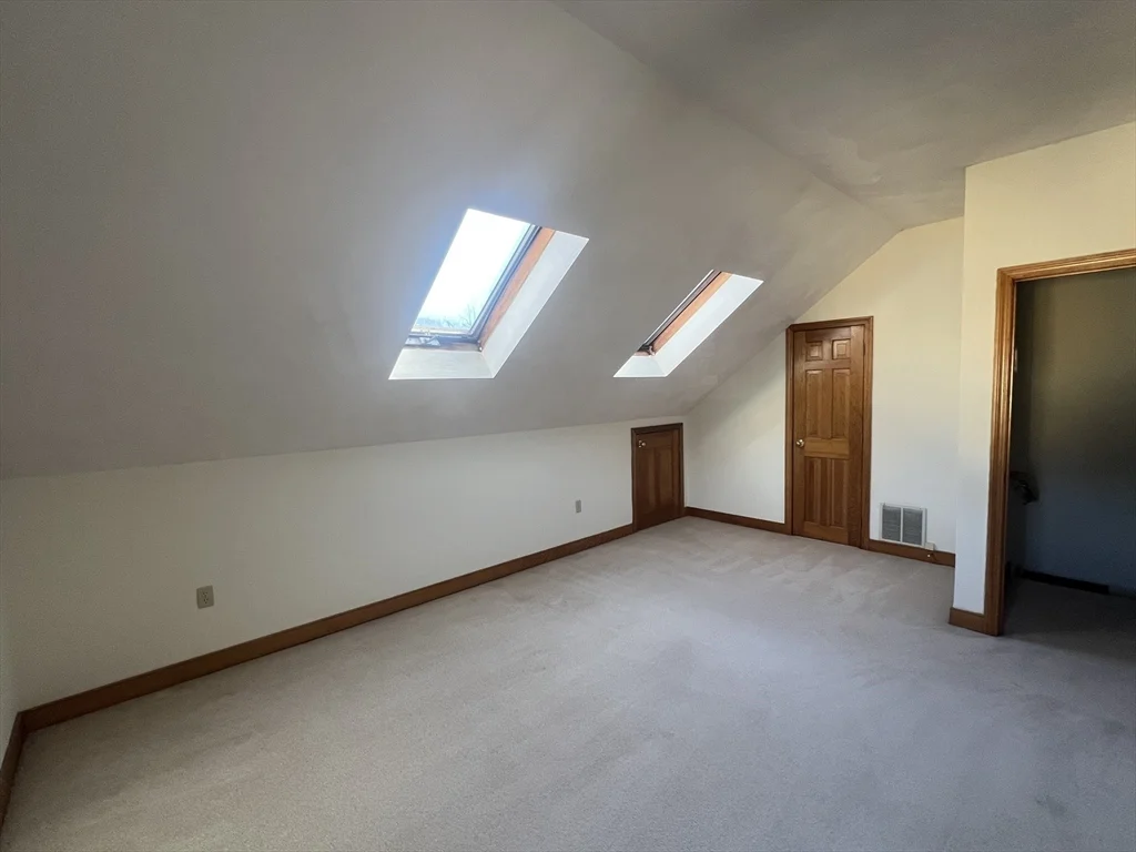 3 bed, 2 bath apartment for rent at 1050 Chestnut St Unit 1050, Newton — photo 10 of 13