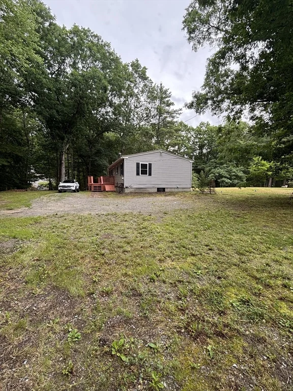 3 bed, 1 bath apartment for rent at 1050 Flat Hill Rd Unit 0, Lunenburg — photo 16 of 17