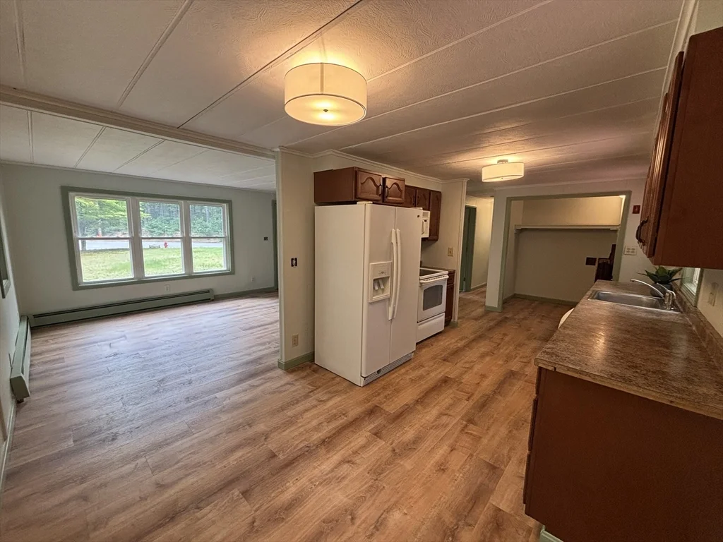 3 bed, 1 bath apartment for rent at 1050 Flat Hill Rd Unit 0, Lunenburg — photo 9 of 17