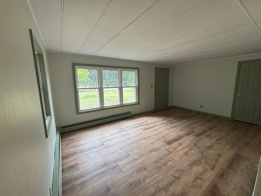 3 bed, 1 bath apartment for rent at 1050 Flat Hill Rd Unit 0, Lunenburg — photo 10 of 17