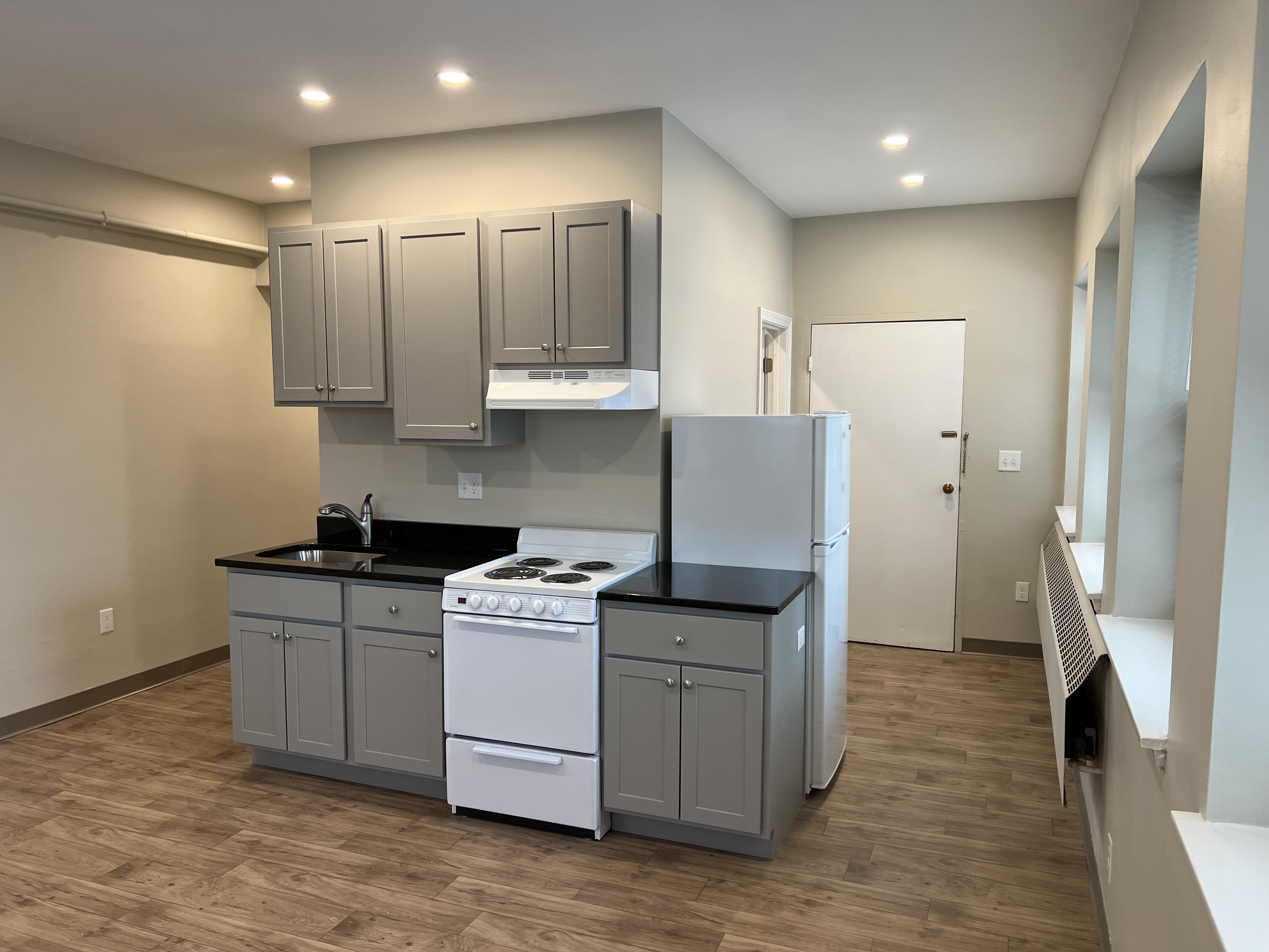 Studio bed, 1 bath apartment for rent at 1050 Hancock St Unit C1 / 30, Quincy — photo 5 of 9