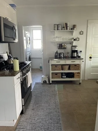 2 bed, 1 bath apartment for rent at 1051 Massachusetts Ave Unit 3, Arlington — photo 6 of 15