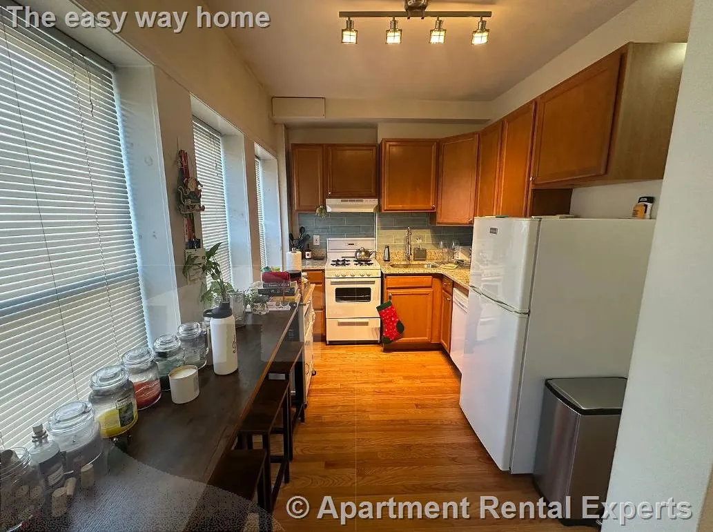 1 bed, 1 bath apartment for rent at 1054 Cambridge St Unit 4F, East Cambridge