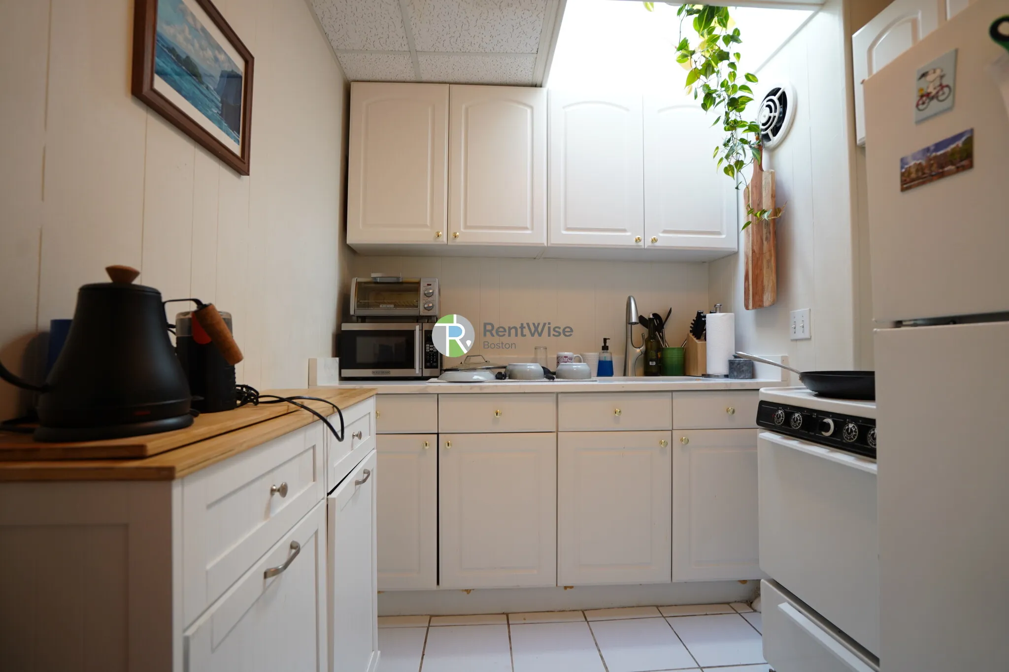 1 bed, 1 bath apartment for rent at 1055 Beacon St Unit 8, Longwood — photo 8 of 11