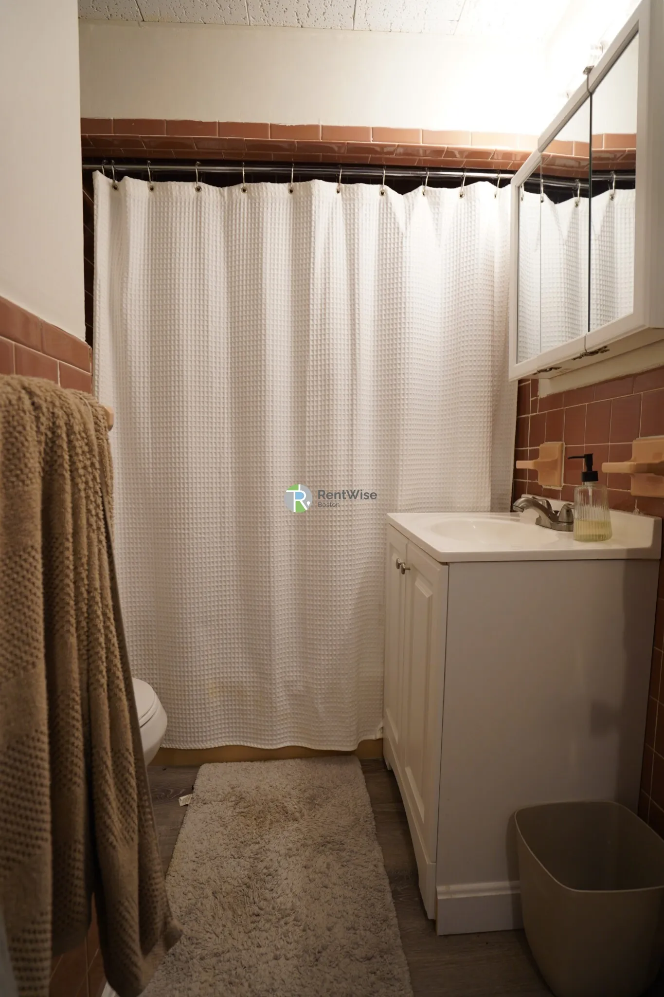 1 bed, 1 bath apartment for rent at 1055 Beacon St Unit 8, Longwood — photo 6 of 11