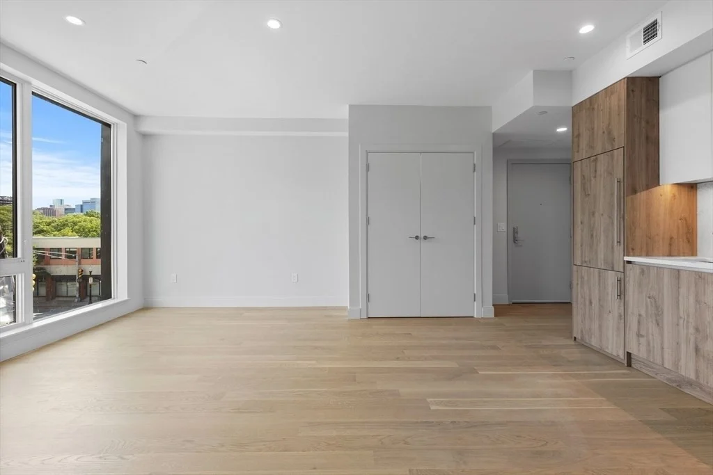 Studio bed, 1 bath apartment for rent at 1055 Cambridge St Unit 301, Inman Square — photo 9 of 11