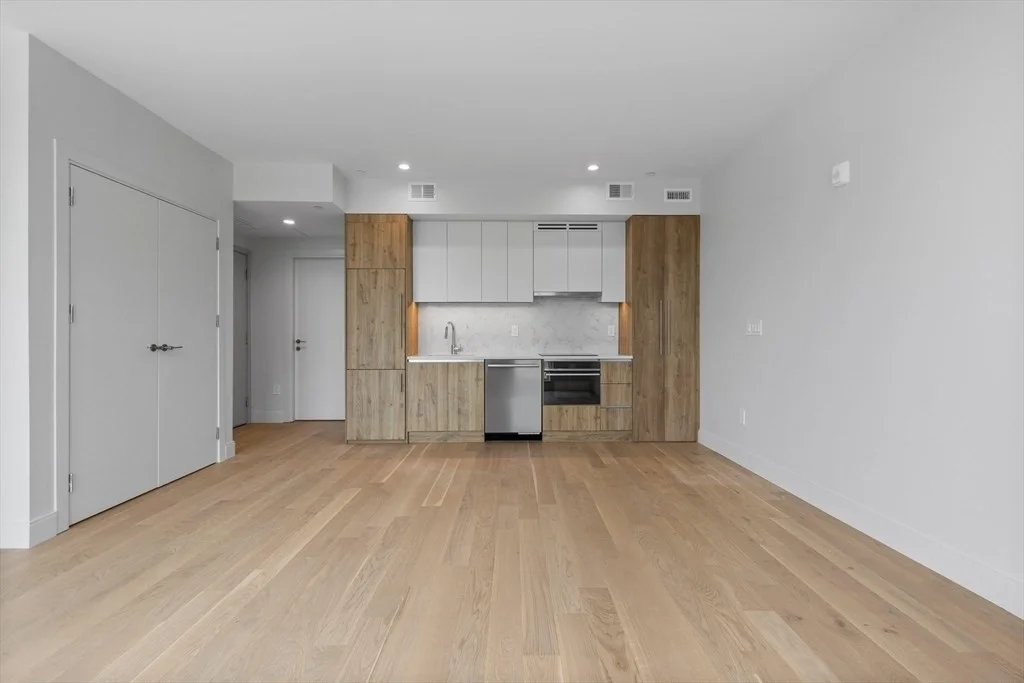 Studio bed, 1 bath apartment for rent at 1055 Cambridge St Unit 301, Inman Square — photo 7 of 11