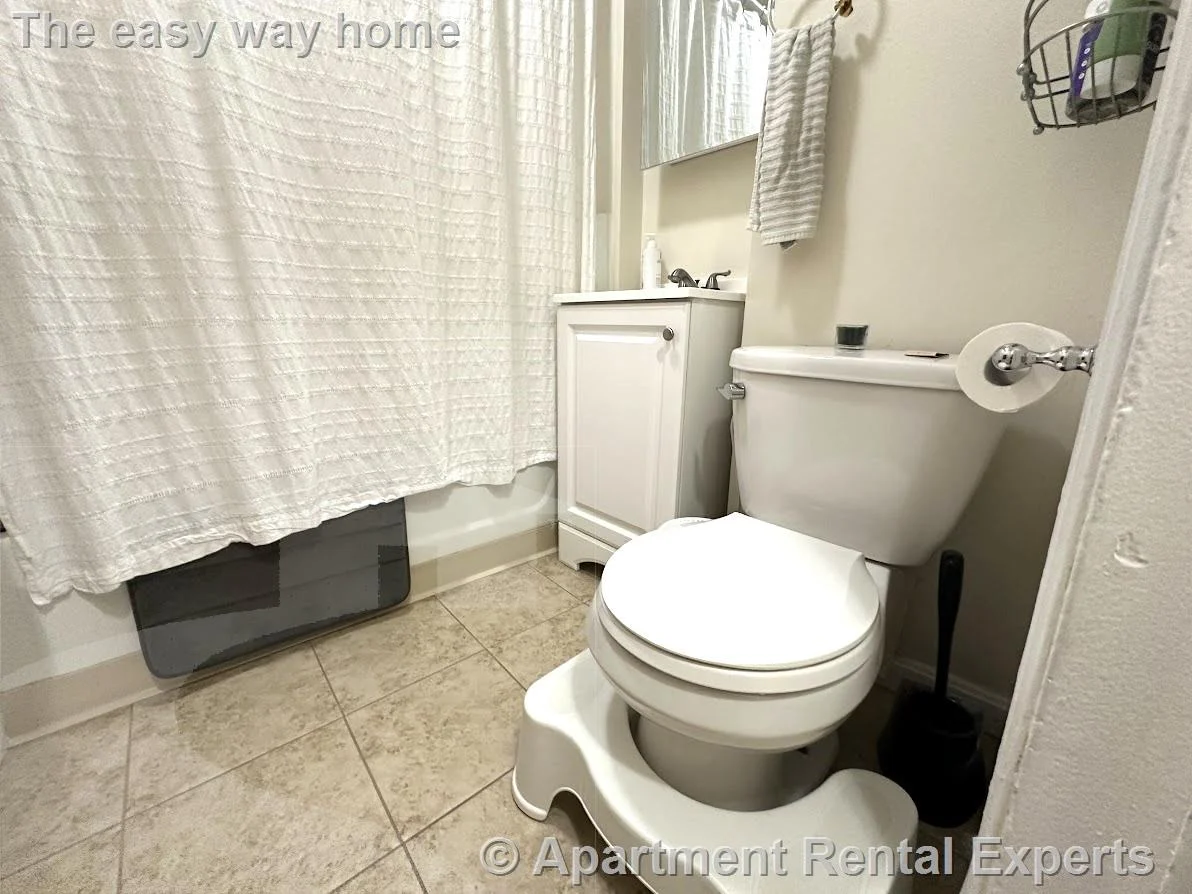 1 bed, 1 bath apartment for rent at 1056 Cambridge St Unit 4R, Wellington-Harrington — photo 10 of 11