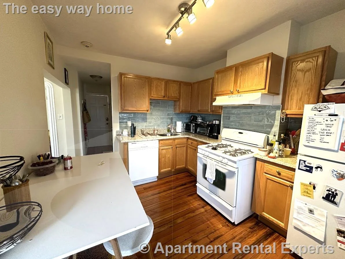 1 bed, 1 bath apartment for rent at 1056 Cambridge St Unit 4R, Wellington-Harrington — photo 2 of 11