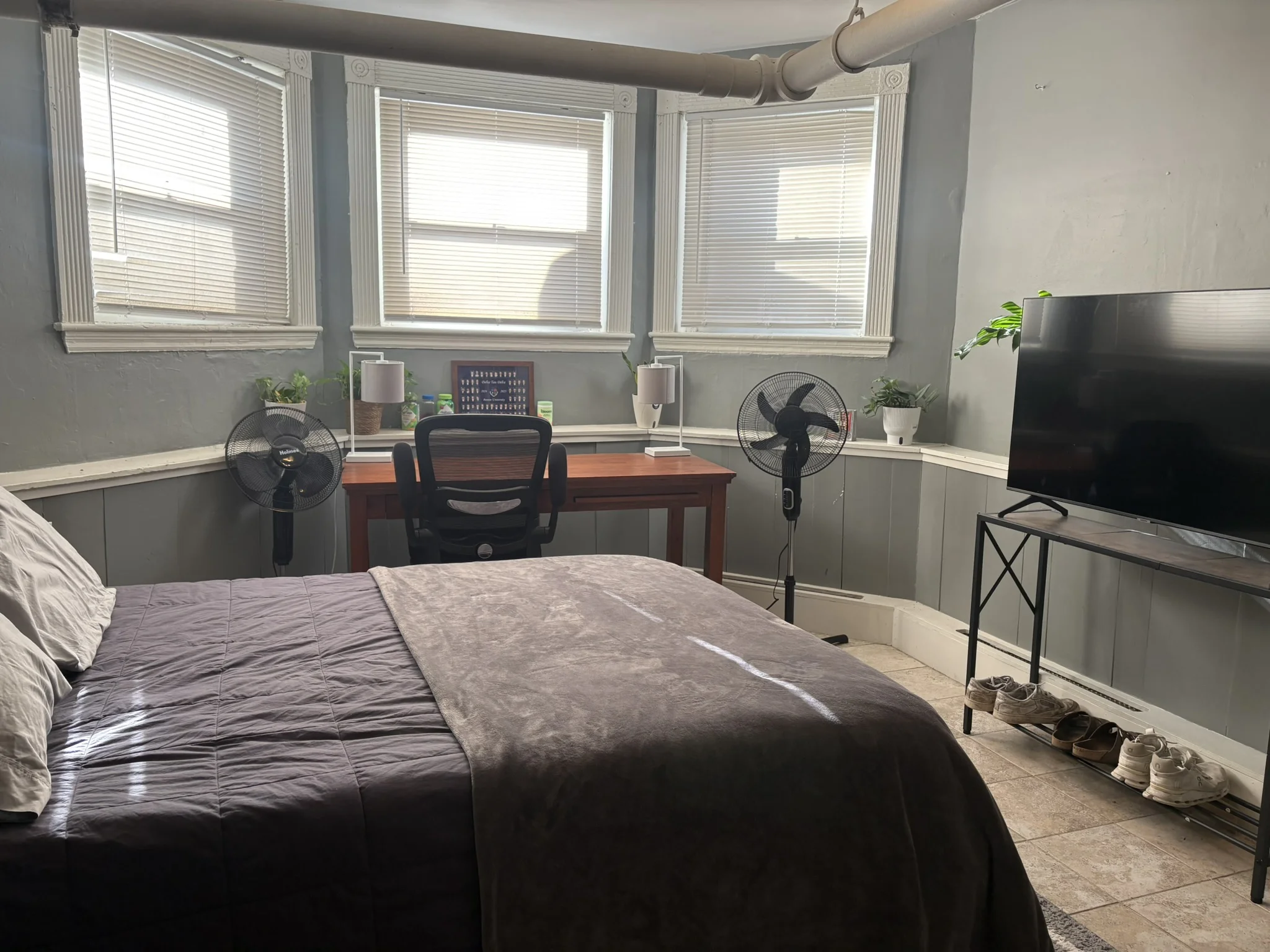 5 bed, 2 bath apartment for rent at 1056 Commonwealth Ave Unit 1, Brighton — photo 13 of 17