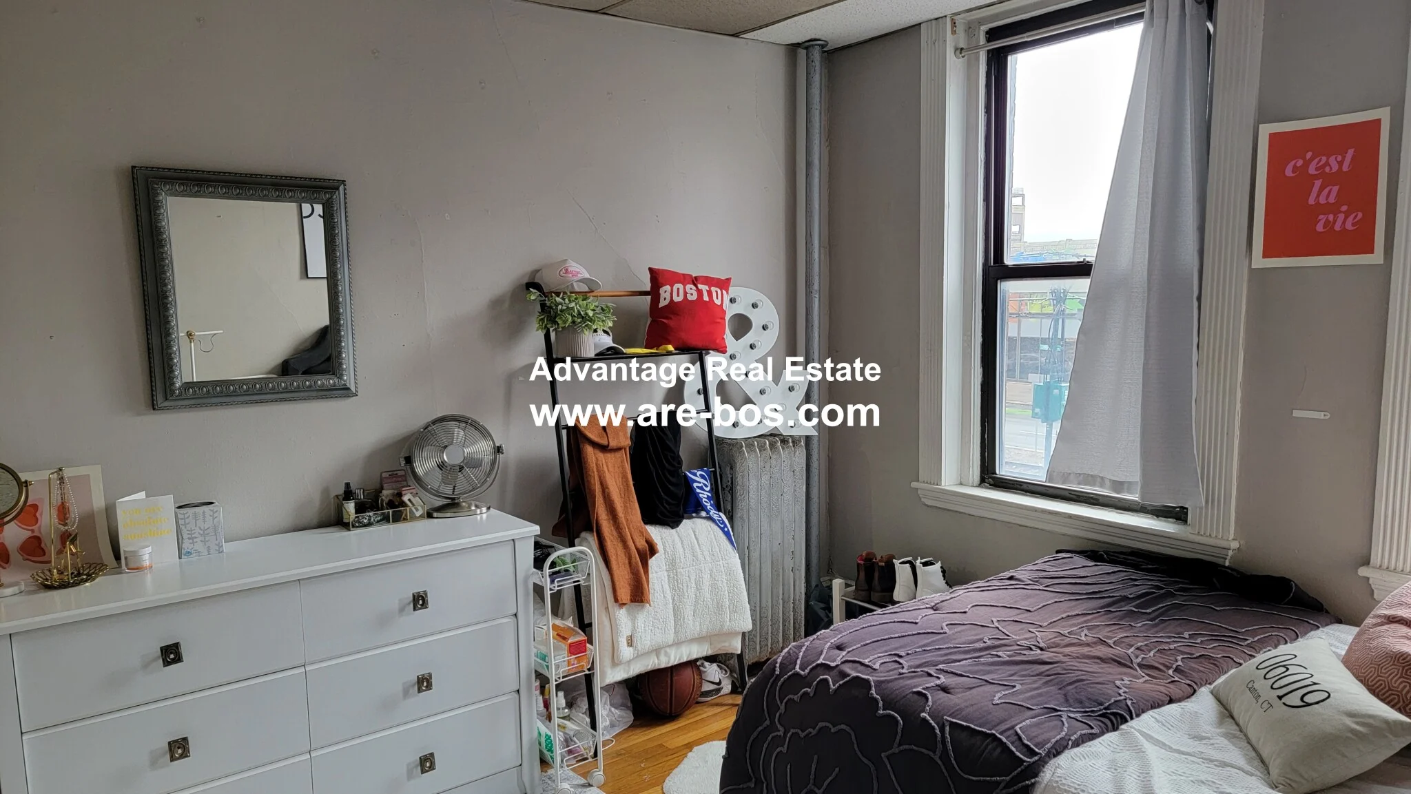 4 bed, 1 bath apartment for rent at 1056 Commonwealth Ave Unit 31, Brighton — photo 8 of 21