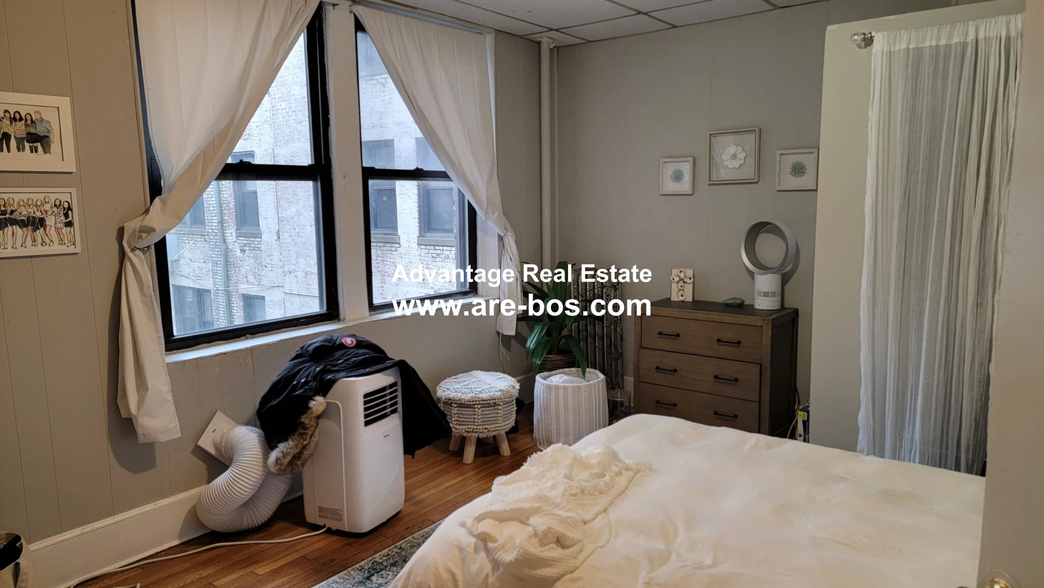 4 bed, 1 bath apartment for rent at 1056 Commonwealth Ave Unit 31, Brighton — photo 9 of 21