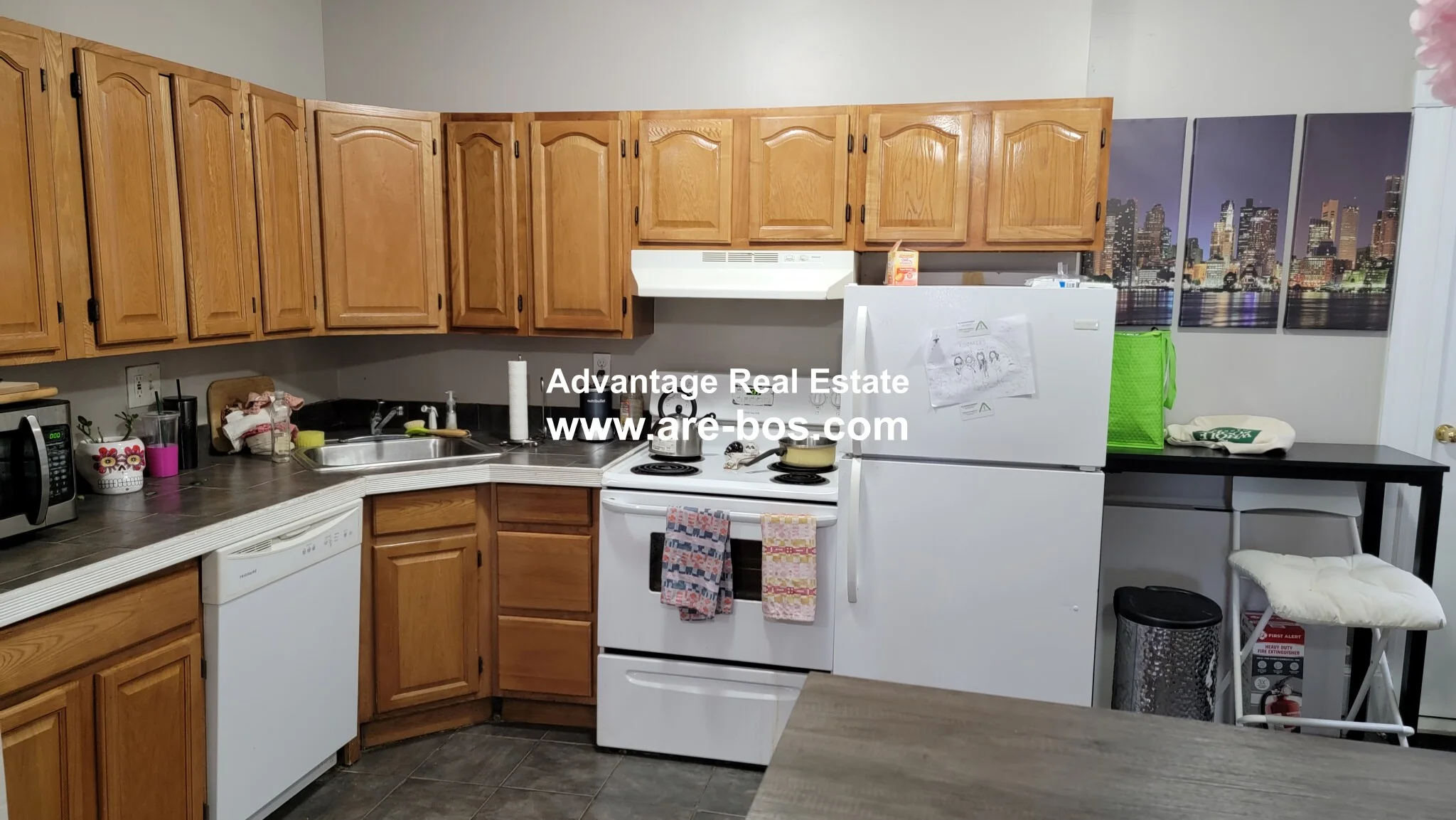 4 bed, 1 bath apartment for rent at 1056 Commonwealth Ave Unit 31, Brighton — photo 1 of 21