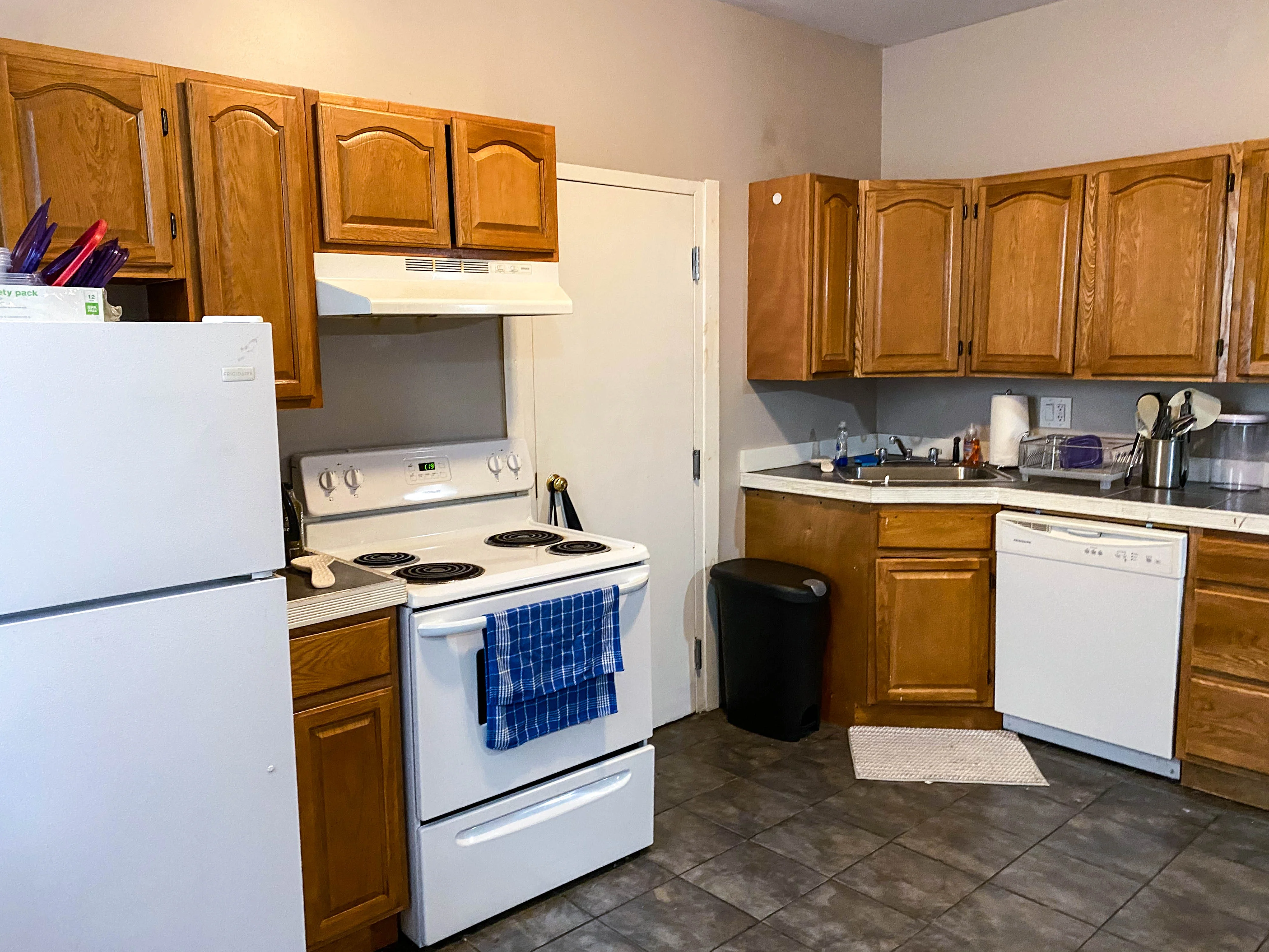 3 bed, 2 bath apartment for rent at 1056 Commonwealth Ave Unit 32, Brighton — photo 12 of 25