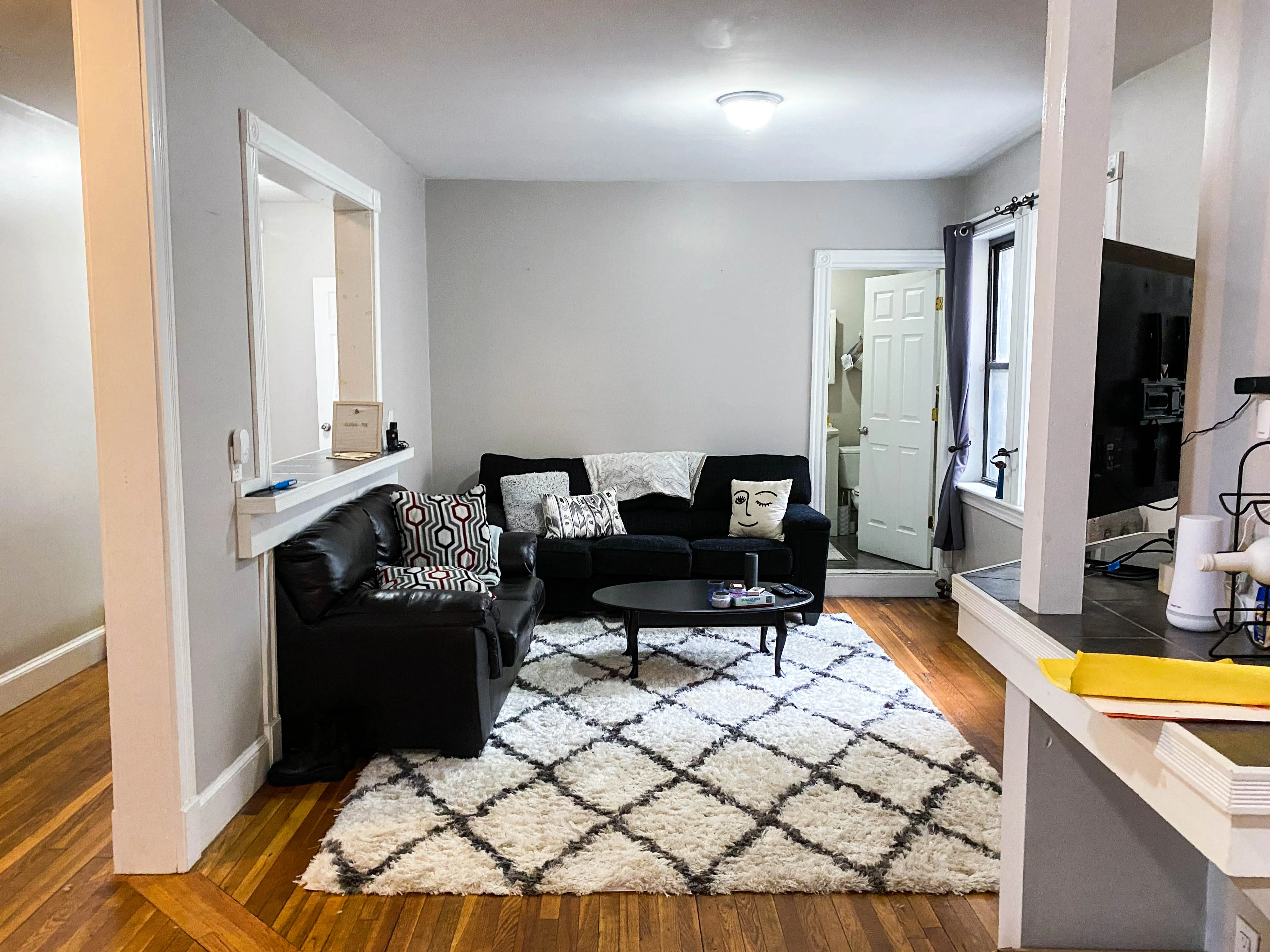 3 bed, 2 bath apartment for rent at 1056 Commonwealth Ave Unit 32, Brighton — photo 1 of 25