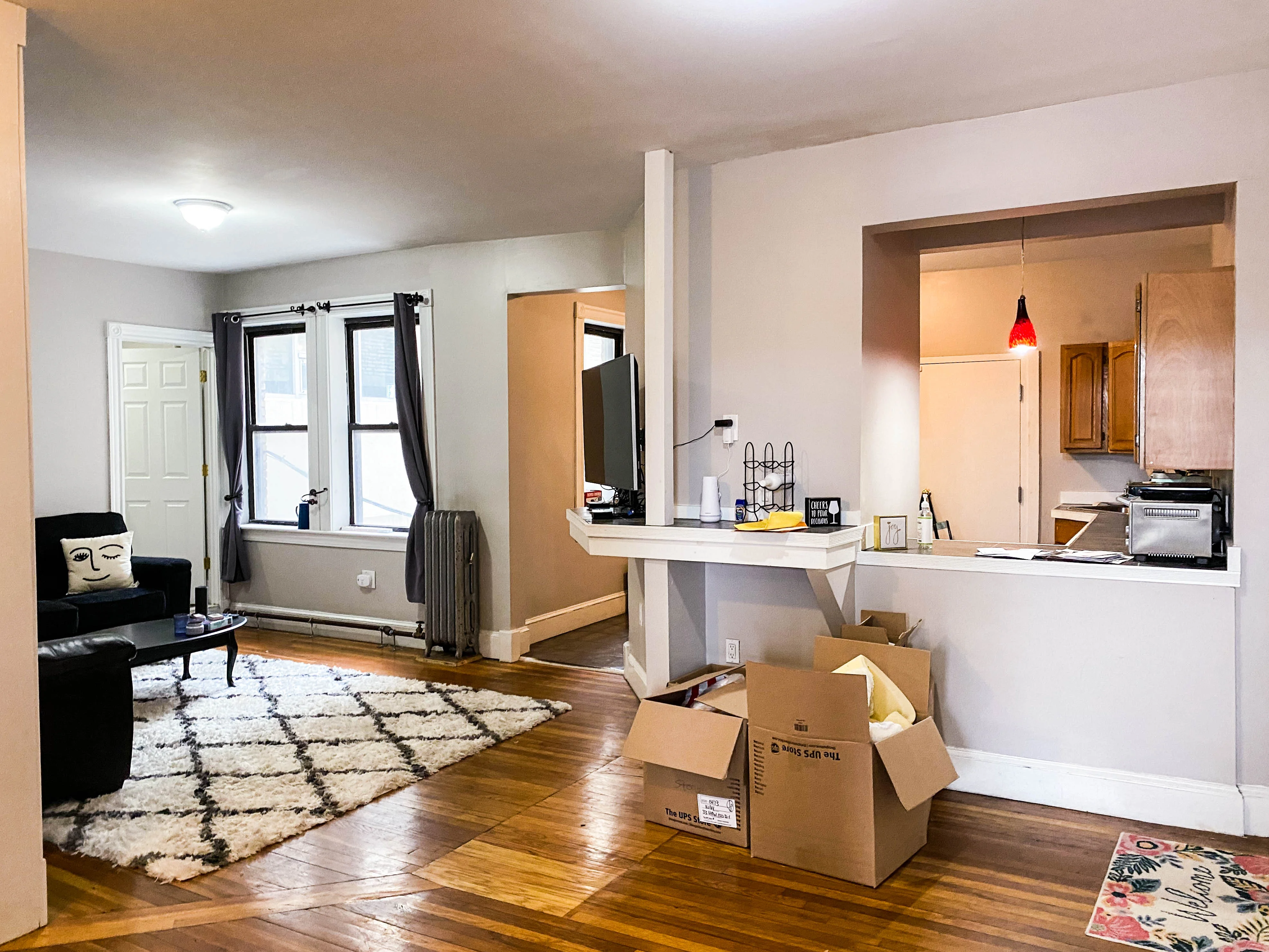 3 bed, 2 bath apartment for rent at 1056 Commonwealth Ave Unit 32, Brighton — photo 2 of 25