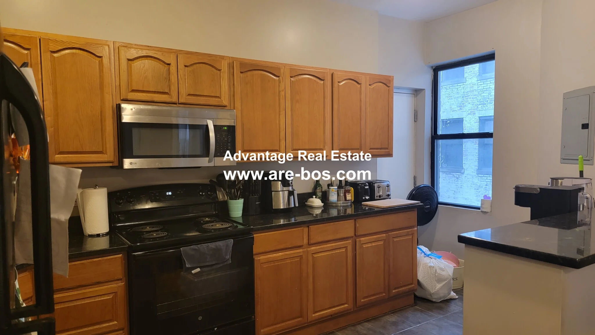 4 bed, 1 bath apartment for rent at 1056 Commonwealth Ave Unit 41, Brighton — photo 1 of 20