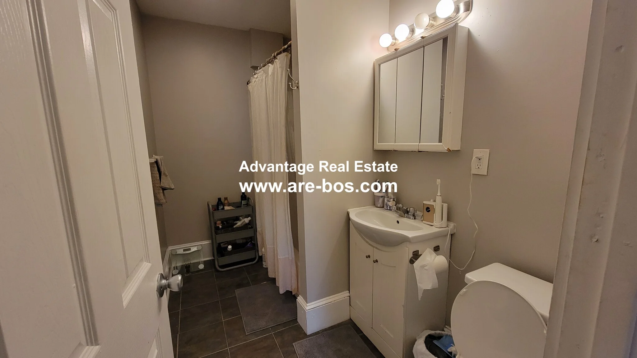 4 bed, 1 bath apartment for rent at 1056 Commonwealth Ave Unit 41, Brighton — photo 13 of 20