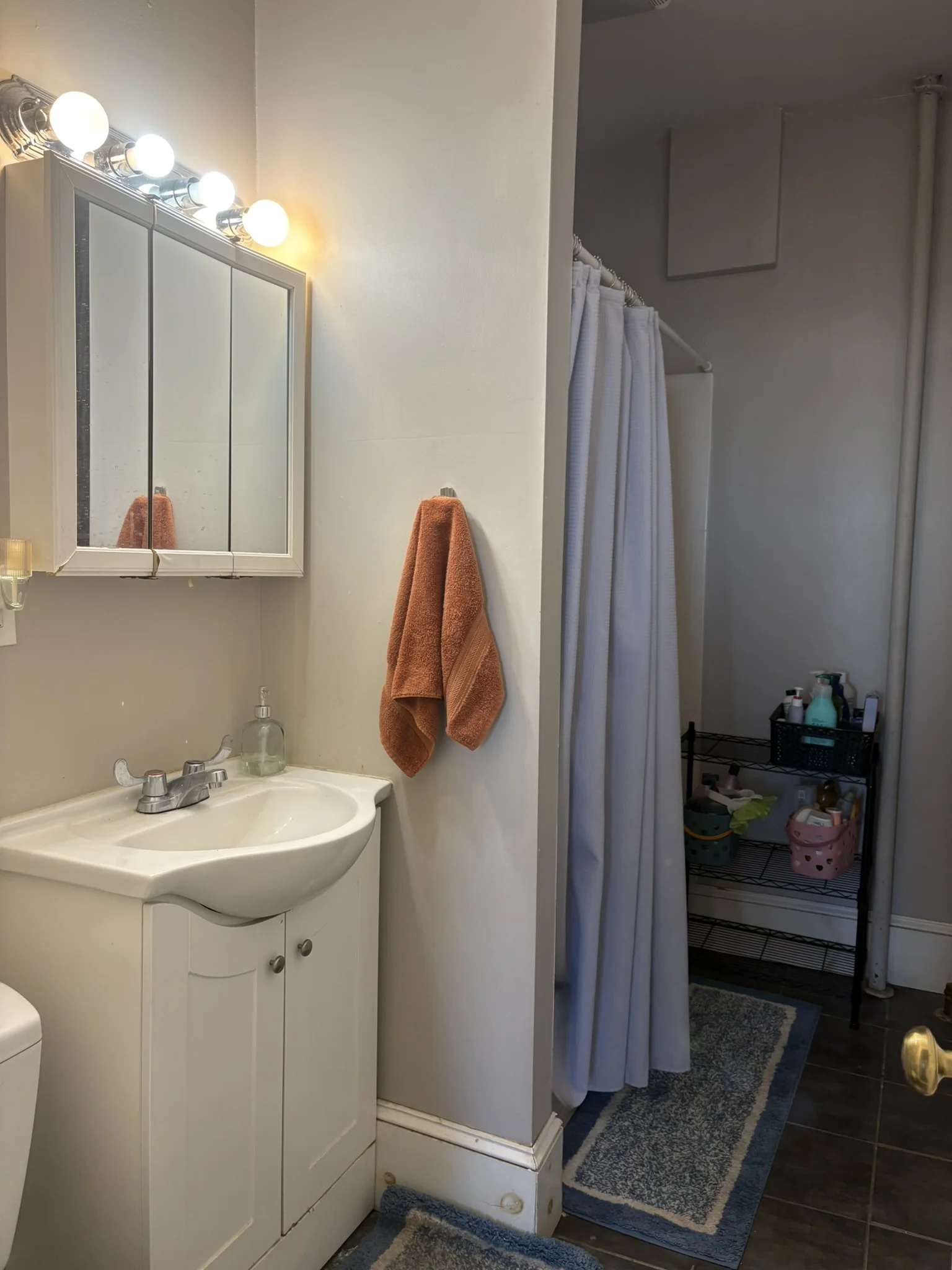 3 bed, 1 bath apartment for rent at 1056 Commonwealth Ave Unit 42, Brighton — photo 12 of 12
