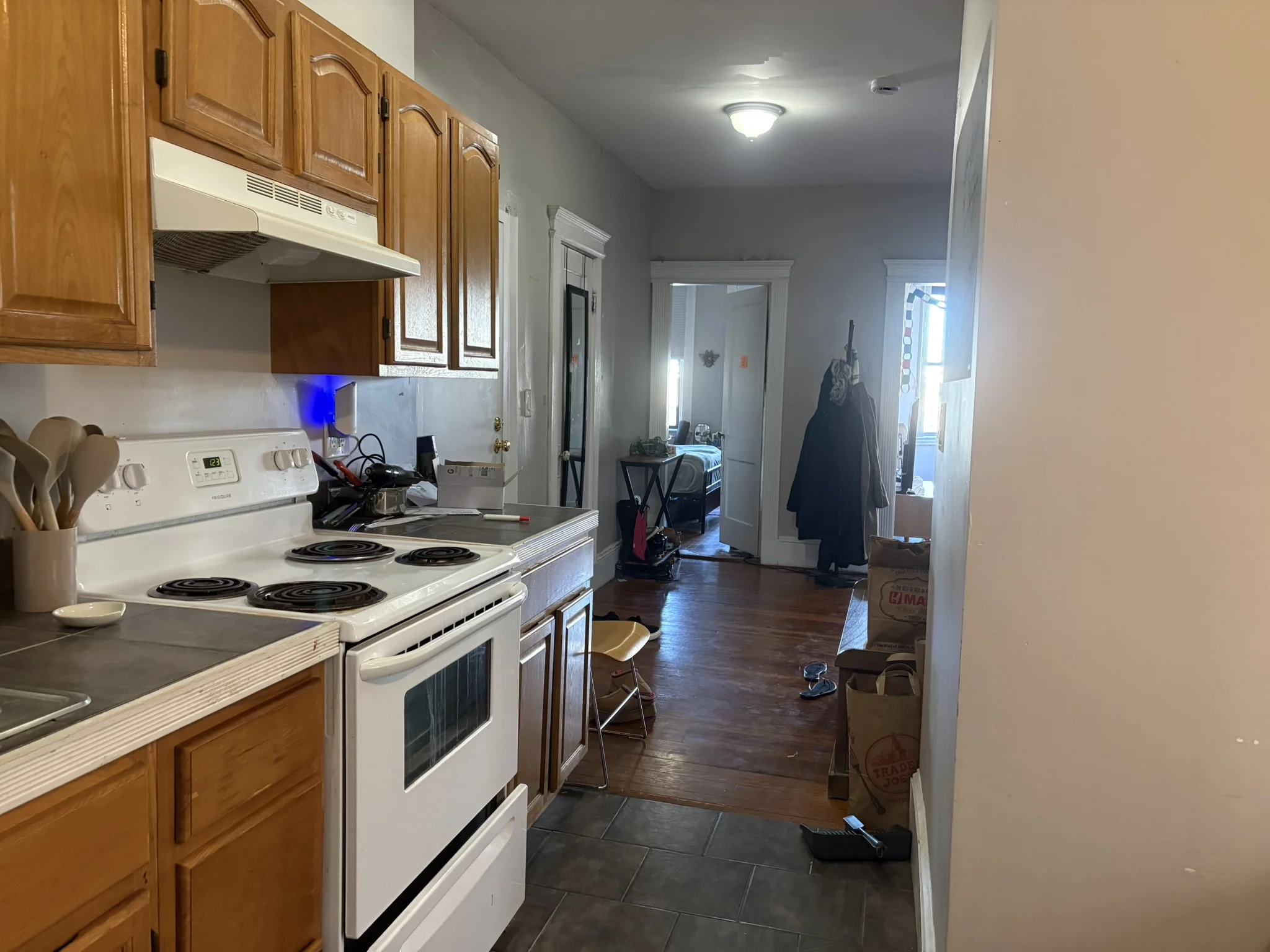 3 bed, 1 bath apartment for rent at 1056 Commonwealth Ave Unit 42, Brighton — photo 5 of 12