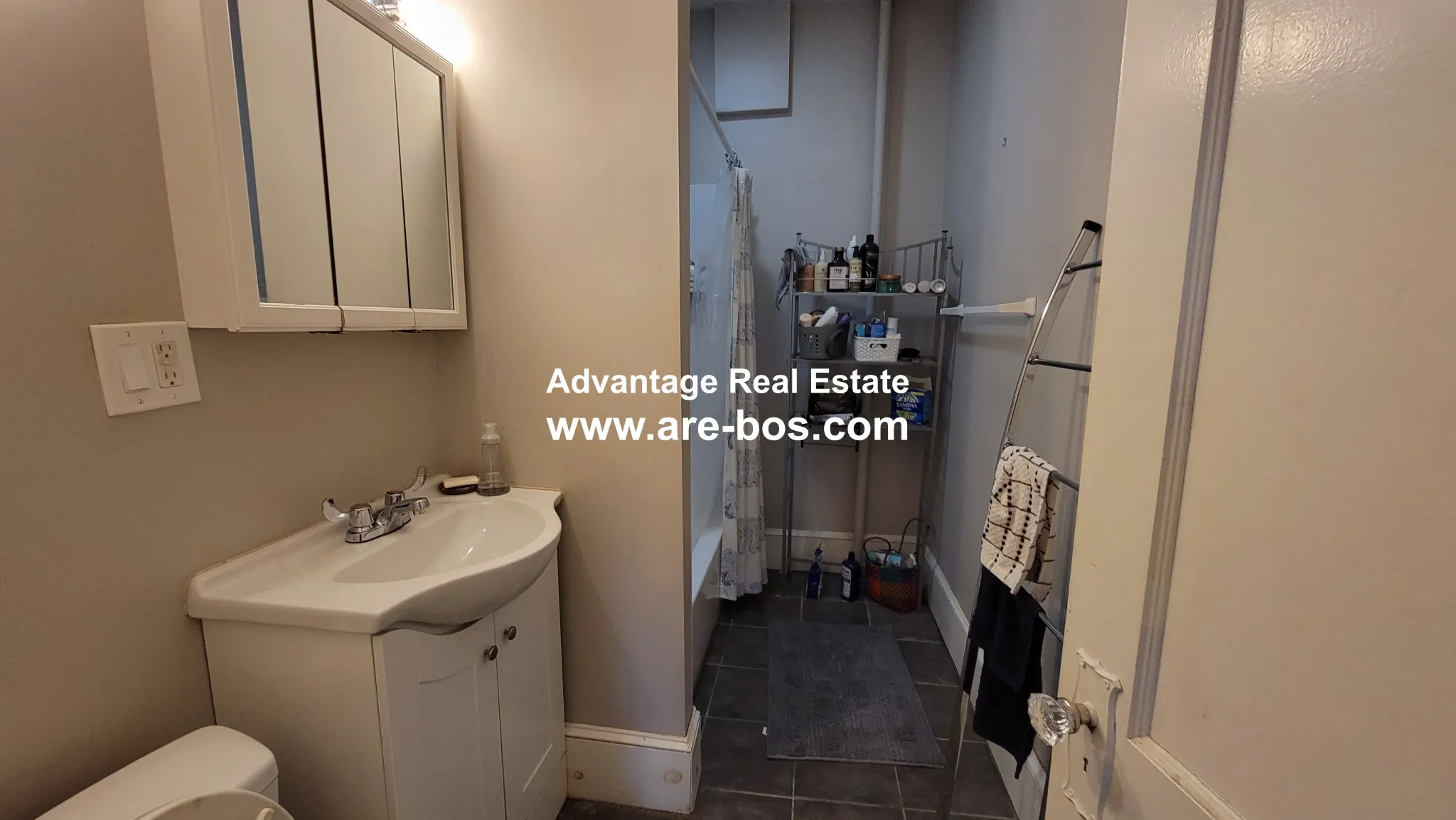 3 bed, 1 bath apartment for rent at 1056 Commonwealth Ave Unit 42 Duplicate, Brighton — photo 31 of 41