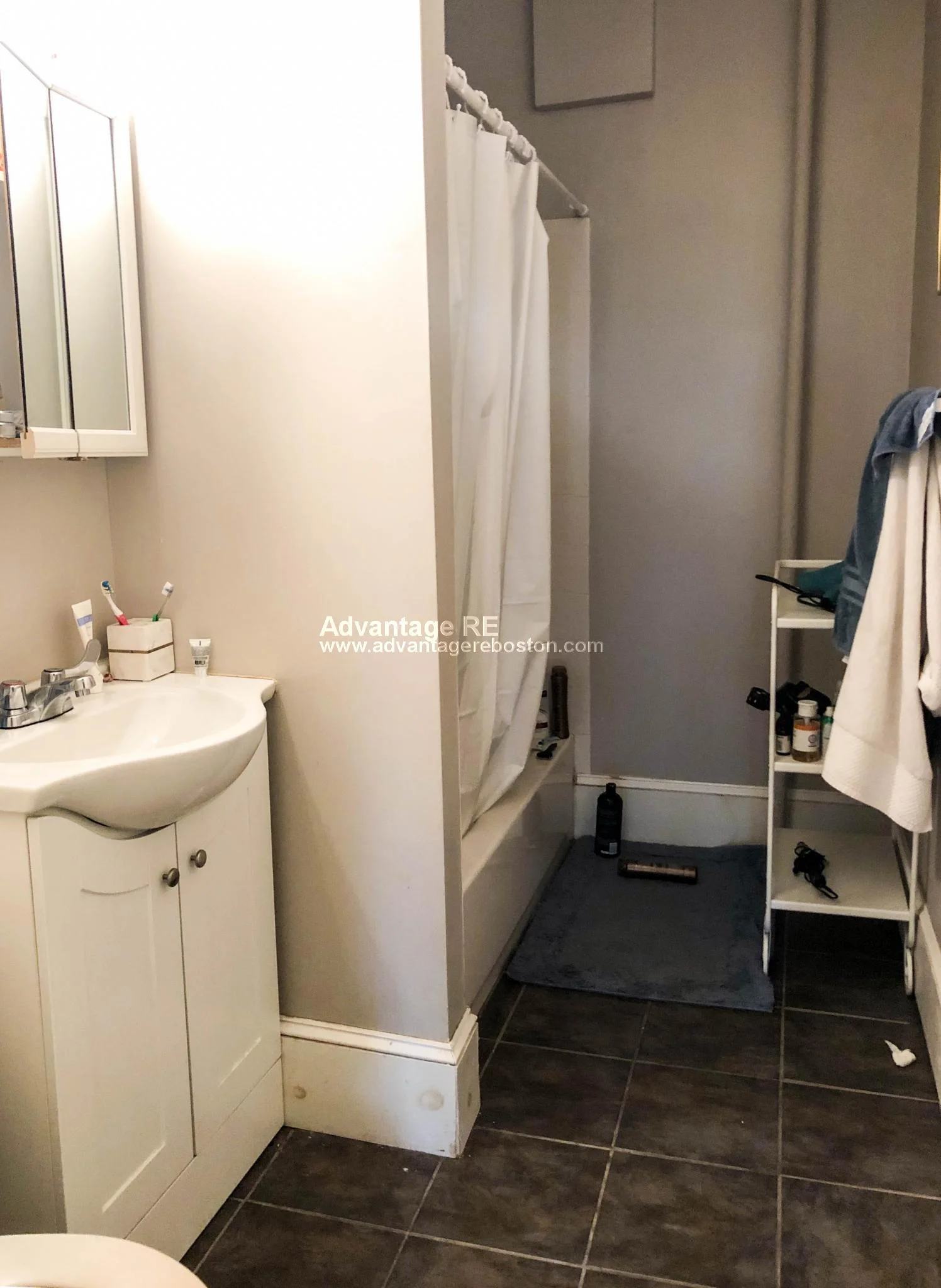 3 bed, 1 bath apartment for rent at 1056 Commonwealth Ave Unit 42 Duplicate, Brighton — photo 41 of 41