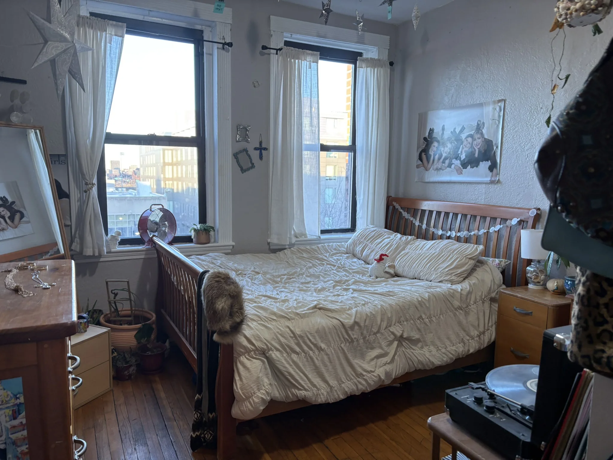 4 bed, 1 bath apartment for rent at 1056 Commonwealth Ave Unit 51, Brighton — photo 6 of 14