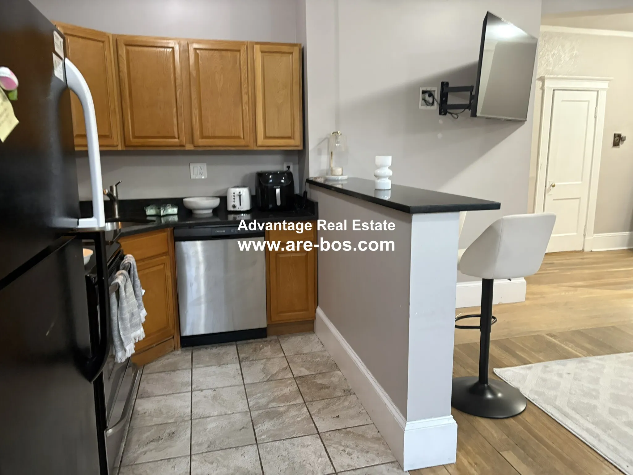 2 bed, 1 bath apartment for rent at 1056 Commonwealth Ave Unit 64, Brighton — photo 4 of 28