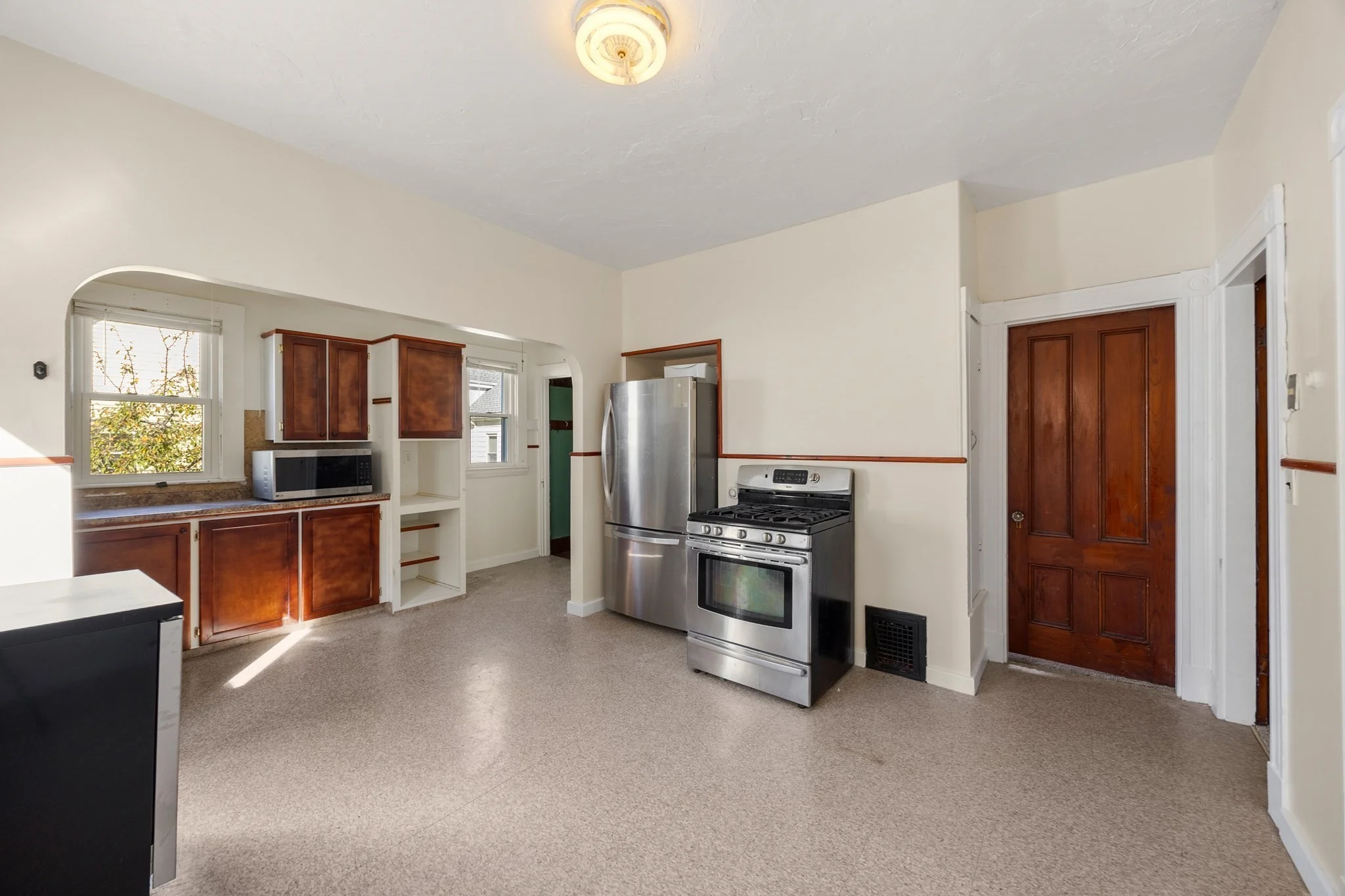 3 bed, 1 bath apartment for rent at 106-108 Hancock St Unit 108, Davis Square — photo 9 of 20