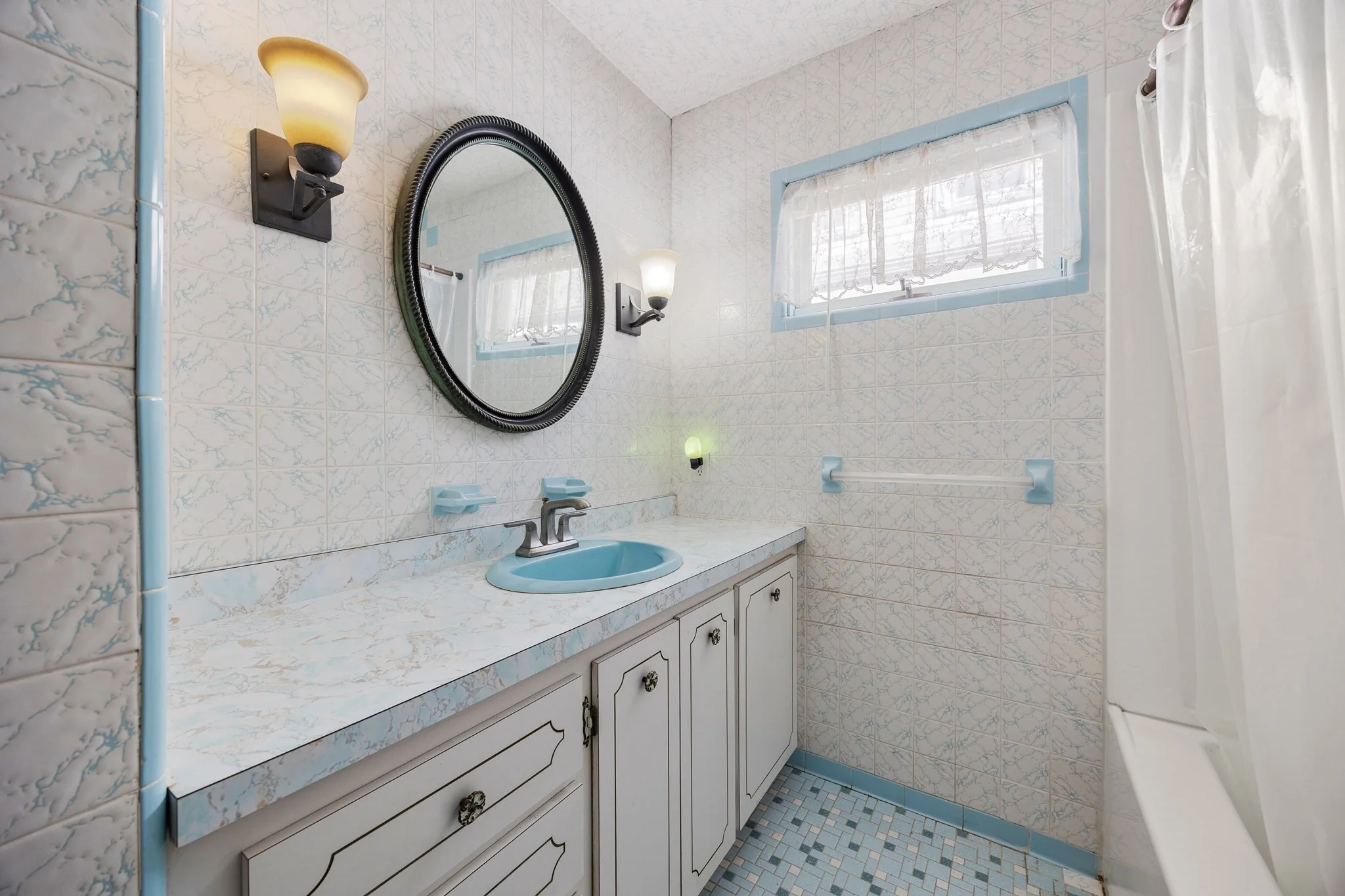 3 bed, 1 bath apartment for rent at 106-108 Hancock St Unit 108, Davis Square — photo 4 of 20