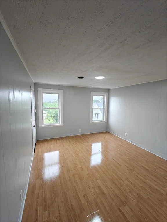 2 bed, 1 bath apartment for rent at 106/118 Wilcox St Unit 6, Fall River — photo 5 of 12