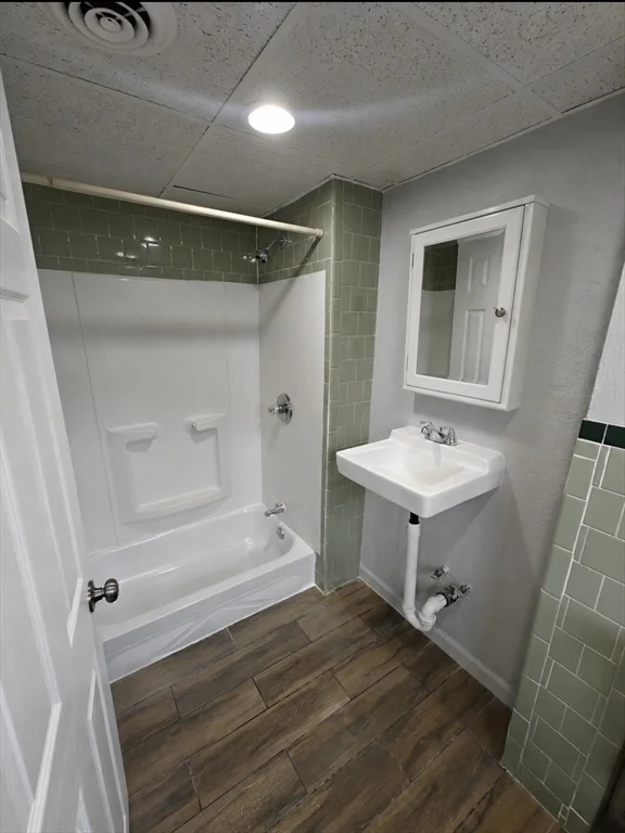 2 bed, 1 bath apartment for rent at 106/118 Wilcox St Unit 6, Fall River — photo 12 of 12