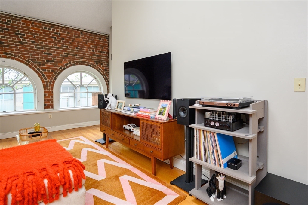 2 bed, 1 bath apartment for rent at 106 13th St Unit 207, Charlestown — photo 9 of 26