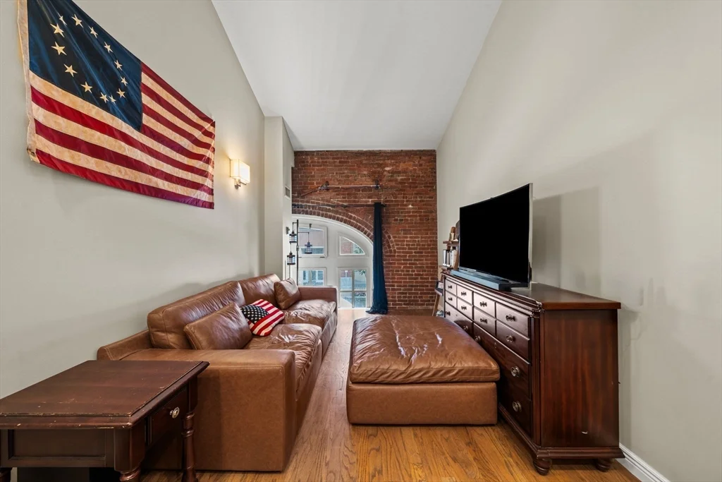 2 bed, 1 bath apartment for rent at 106 13th St Unit 212, Charlestown — photo 8 of 25