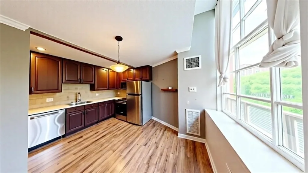 2 bed, 2 bath apartment for rent at 106 13th Unit 323, Charlestown — photo 3 of 23